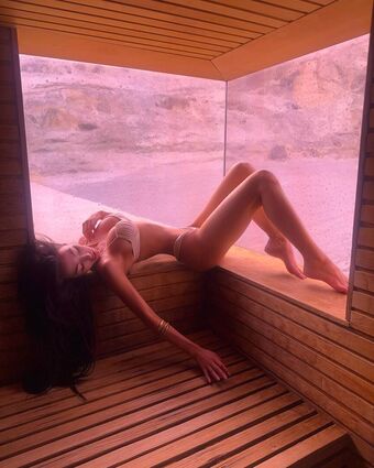 actually_lia Naakte Lekken OnlyFans Foto 25