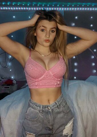 Adele Cash Naakte Lekken OnlyFans Foto 13