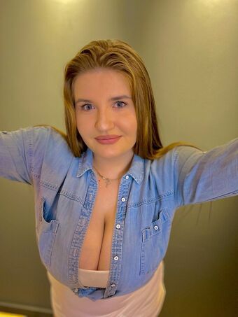 Adele_sugar