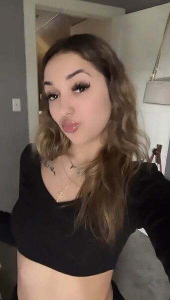 Ads_18 Naakte Lekken OnlyFans Foto 2