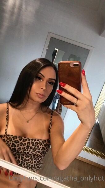 Agatha Onlyhot Naakte Lekken OnlyFans Foto 6