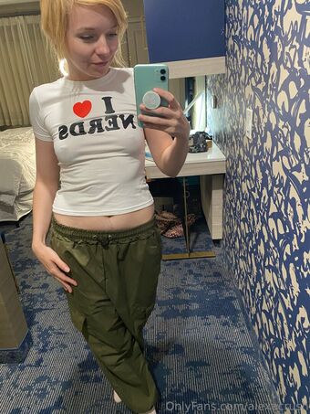 alexacrush Naakte Lekken OnlyFans Foto 1