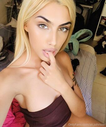 ali_johnson Naakte Lekken OnlyFans Foto 15