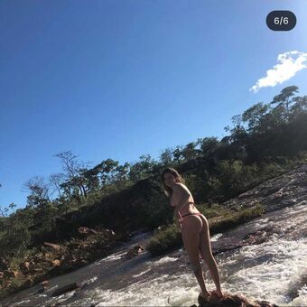 Alice Ajala Moreira Naakte Lekken OnlyFans Foto 3