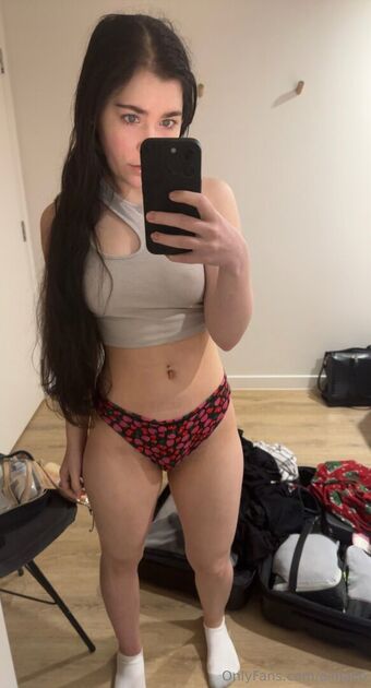 Alinacb Naakte Lekken OnlyFans Foto 17