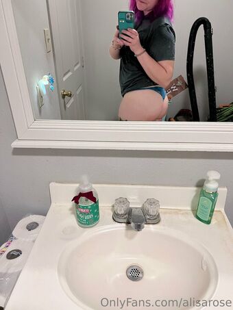 alisarose Naakte Lekken OnlyFans Foto 17