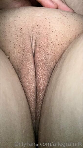 allegramilk Naakte Lekken OnlyFans Foto 21