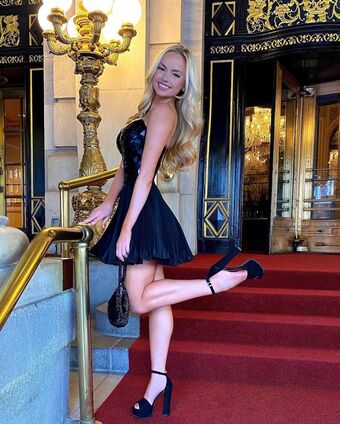 Alta Sweet Tabar Naakte Lekken OnlyFans Foto 4