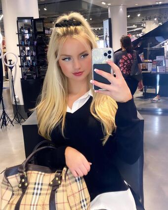 Alta Sweet Tabar Naakte Lekken OnlyFans Foto 7