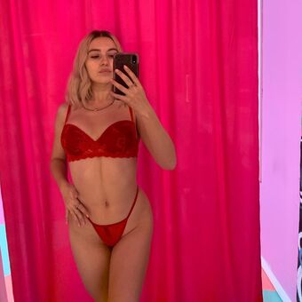 Alyabbott Naakte Lekken OnlyFans Foto 53