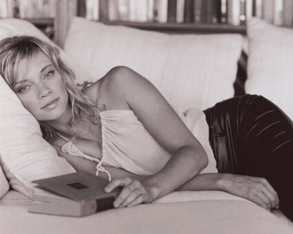 Amy Smart Naakte Lekken OnlyFans Foto 19