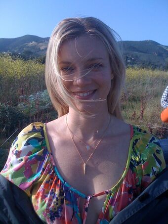 Amy Smart Naakte Lekken OnlyFans Foto 21