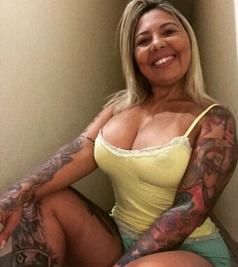 Angela Silva Naakte Lekken OnlyFans Foto 8