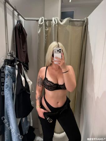 Anna Blum Naakte Lekken OnlyFans Foto 19