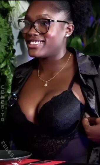 Anne Jinadel Naakte Lekken OnlyFans Foto 5