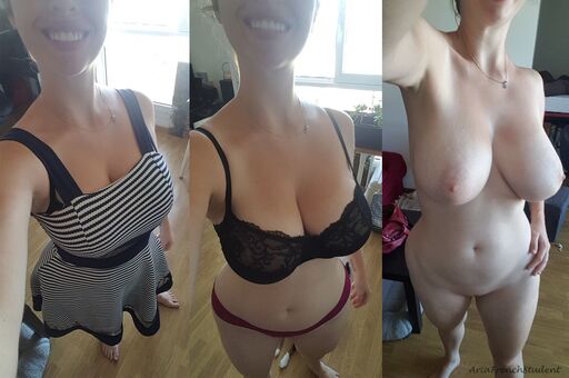 AriaFrench Naakte Lekken OnlyFans Foto 31