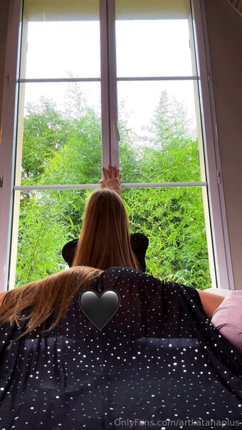 artkatanaplus Naakte Lekken OnlyFans Foto 9