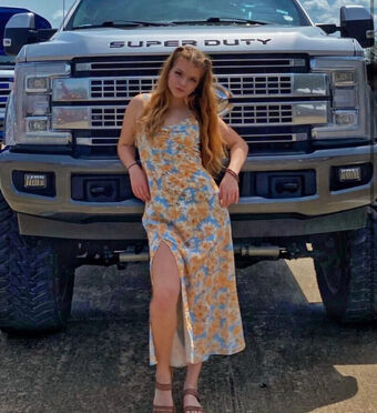 ashley.marie.model Naakte Lekken OnlyFans Foto 2