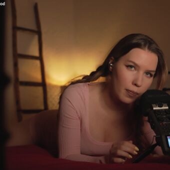 ASMR Mood Naakte Lekken OnlyFans Foto 162