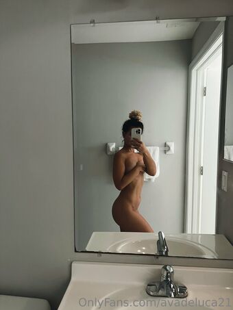 avadeluca21 Naakte Lekken OnlyFans Foto 19