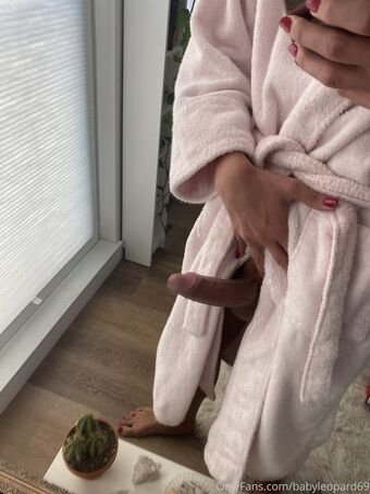 Babyleopard69 Naakte Lekken OnlyFans Foto 13