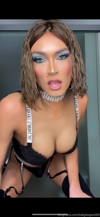 Babyleopard69 Naakte Lekken OnlyFans Foto 19
