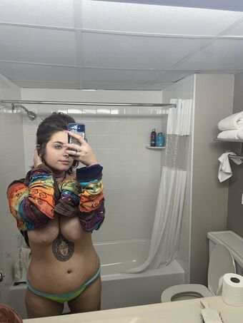Bailey Ryan Naakte Lekken OnlyFans Foto 18