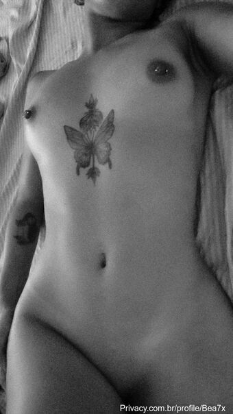 Bea7x Naakte Lekken OnlyFans Foto 26
