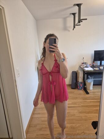 bellareved Naakte Lekken OnlyFans Foto 26