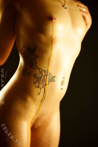 BELLE MISS Naakte Lekken OnlyFans Foto 5