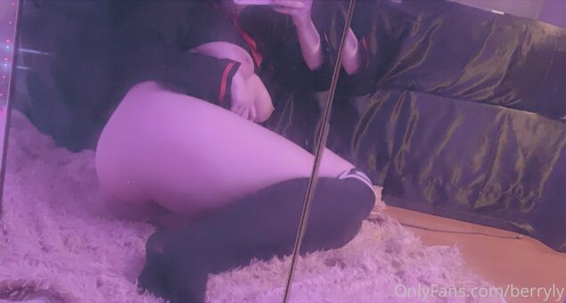 berryly Naakte Lekken OnlyFans Foto 29