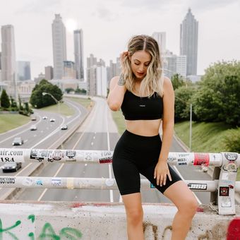 Bess Beckmann Naakte Lekken OnlyFans Foto 1