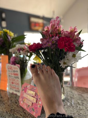 bewithbee Naakte Lekken OnlyFans Foto 53