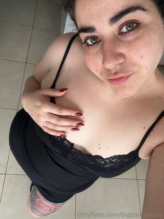 bigbootymoxy Naakte Lekken OnlyFans Foto 9