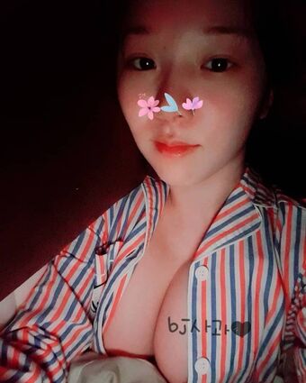 BJ Apple 사과 Naakte Lekken OnlyFans Foto 12