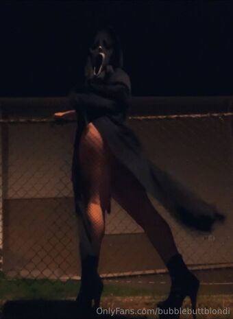 bubblebuttblondi