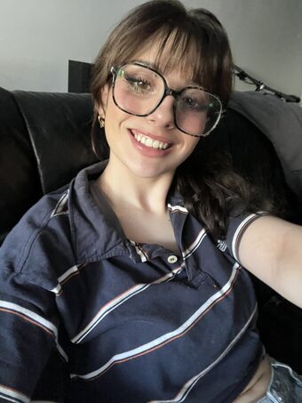 bunnilexi Naakte Lekken OnlyFans Foto 4