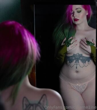 Carame1ine Naakte Lekken OnlyFans Foto 10