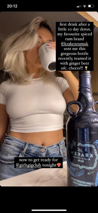 ch32 Naakte Lekken OnlyFans Foto 12