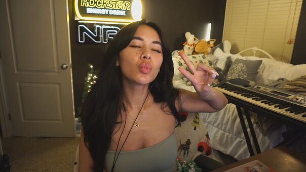 Chellchee Naakte Lekken OnlyFans Foto 106