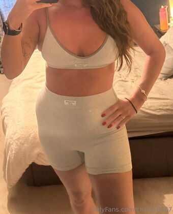 cherry8787 Naakte Lekken OnlyFans Foto 14