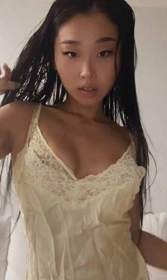 cherrymimimi Naakte Lekken OnlyFans Foto 6