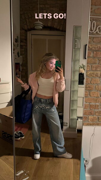 chiaratews Naakte Lekken OnlyFans Foto 19