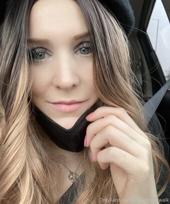 chrissycantwalk