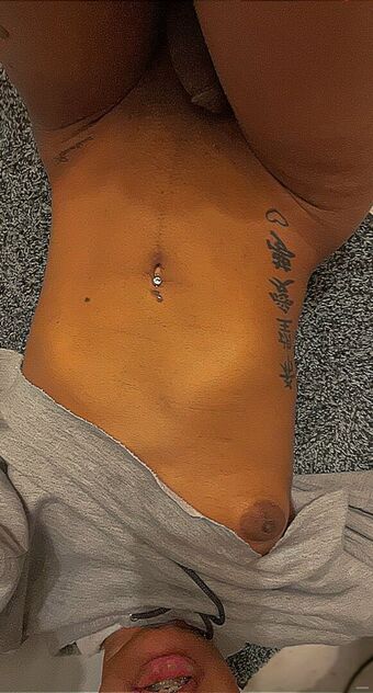cloudyvi_ Naakte Lekken OnlyFans Foto 5