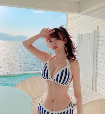 coco20002 Naakte Lekken OnlyFans Foto 5