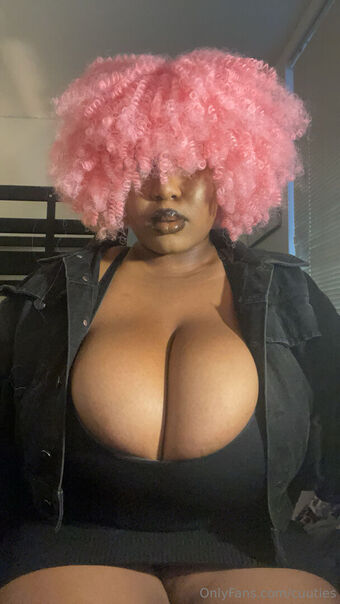 cuuties Naakte Lekken OnlyFans Foto 59