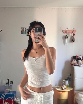 Dadacafe Naakte Lekken OnlyFans Foto 48
