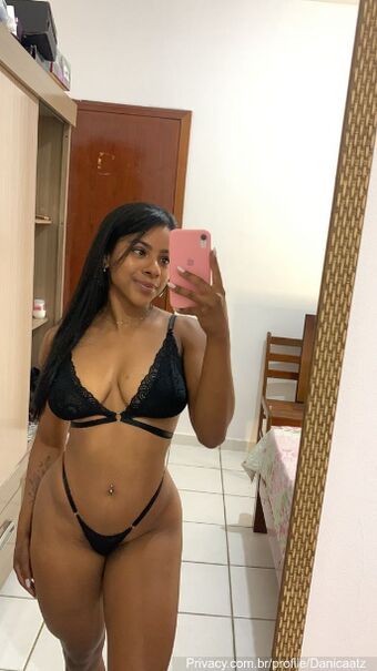 Dani Cat Naakte Lekken OnlyFans Foto 17