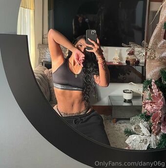 Daniela Gaviria Naakte Lekken OnlyFans Foto 11